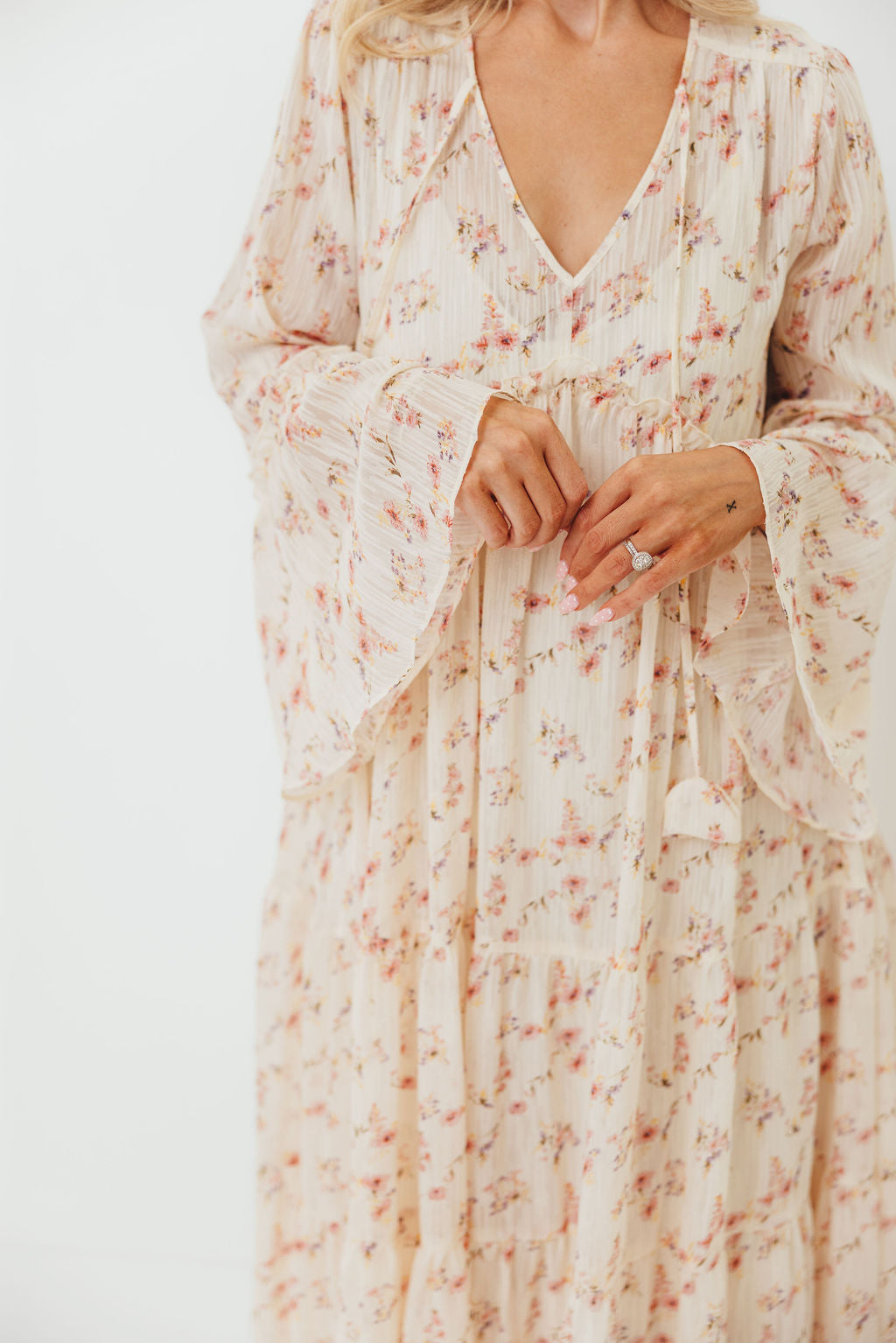Lisa Woven Floral V-Neck Maxi Dress in Cream Multi - Bump Friendly *9/12 PRE-ORDER*